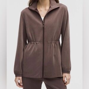 Lululemon Softstreme Cinch-Waist Full-Zip Jacket in Espresso